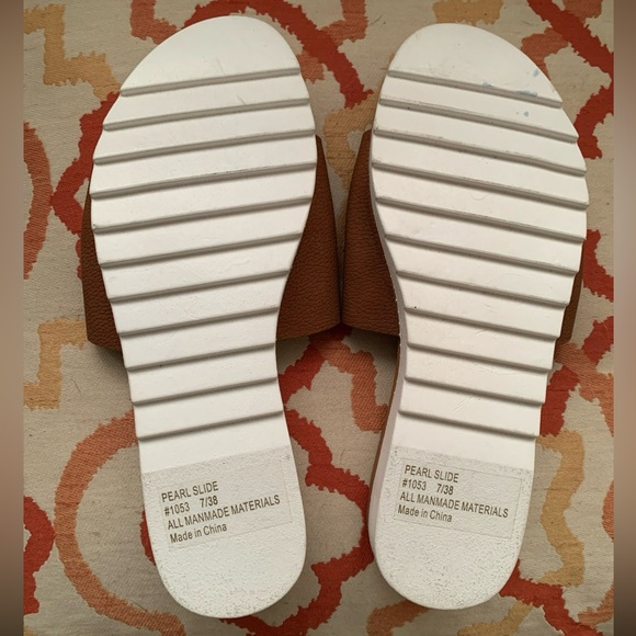 Seven 7 For All Mankind Vegan Leather Pearl Slides Sandals SZ US 7 EU 38 - Picture 11 of 14
